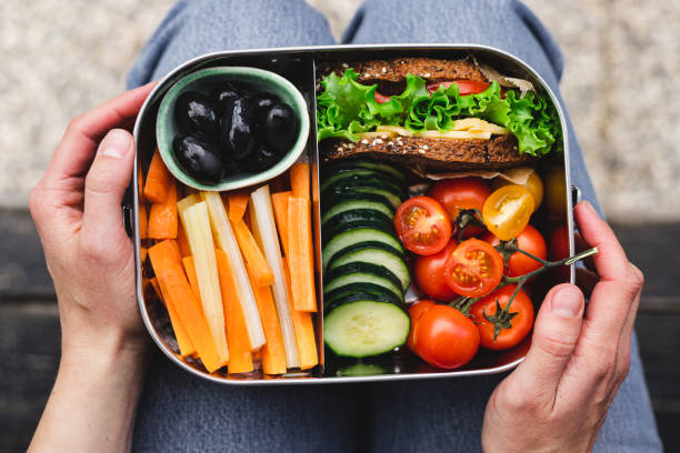 Kotak Bekal dengan Gizi dan Cinta
