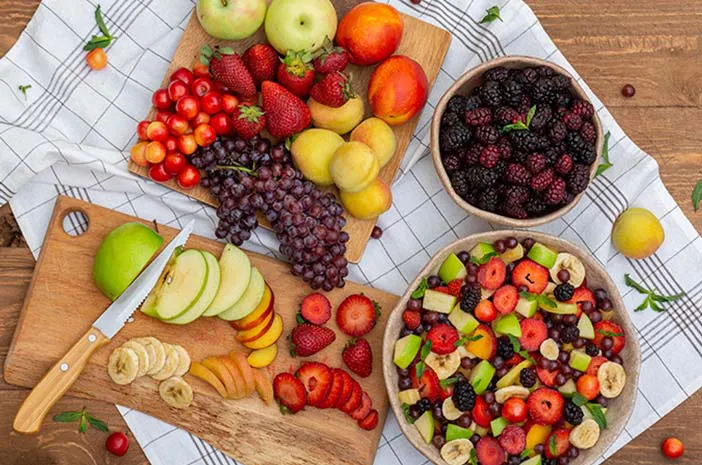 Resep-Salad-Buah-yang-Mudah-Dibuat-dan-Menyegarkan