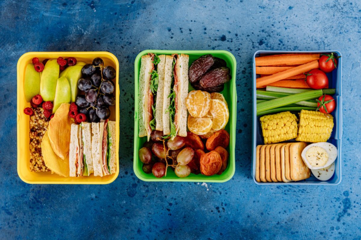 Kotak Bekal dengan Gizi dan Cinta